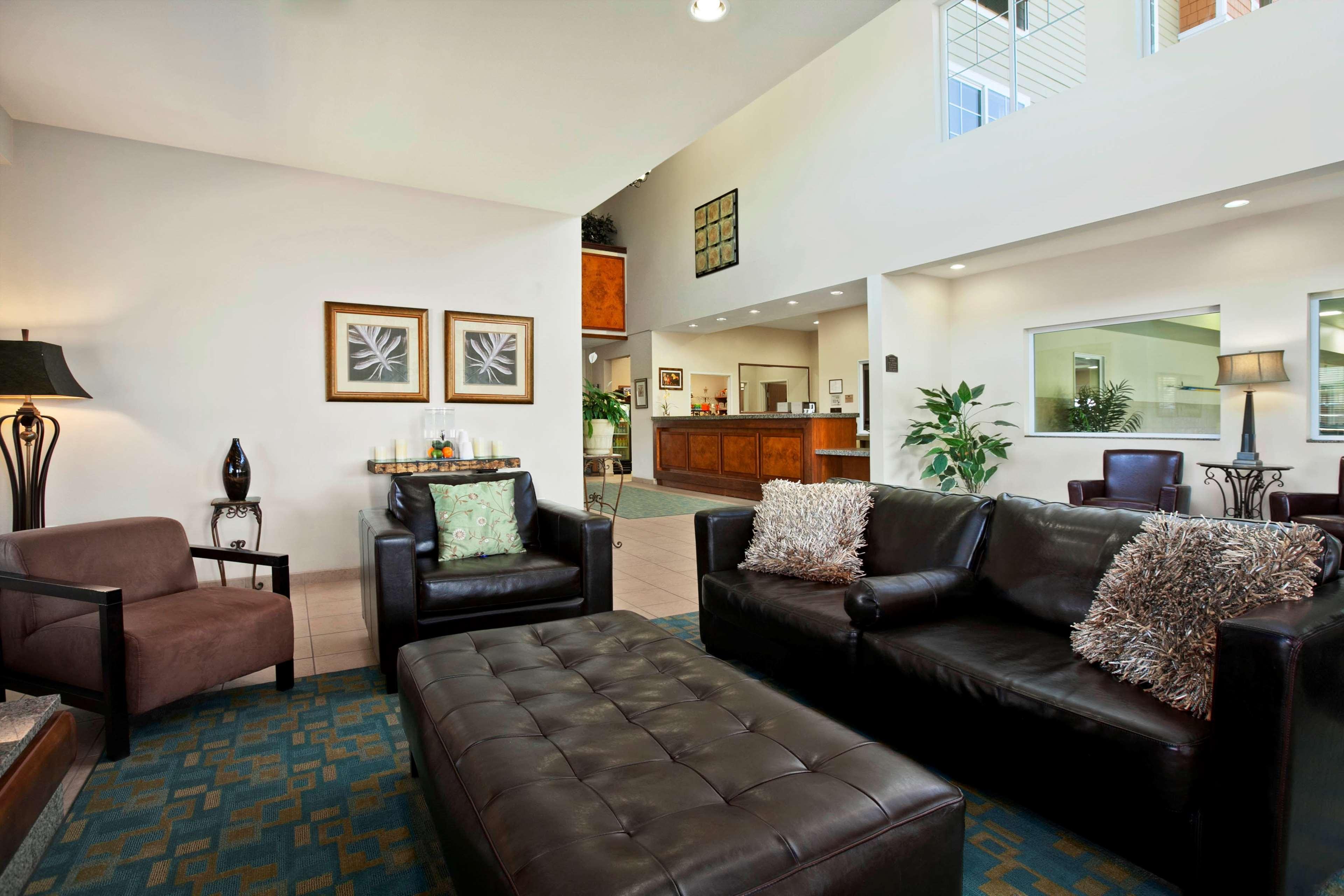 Best Western Plus Peppertree Inn At Omak Ngoại thất bức ảnh
