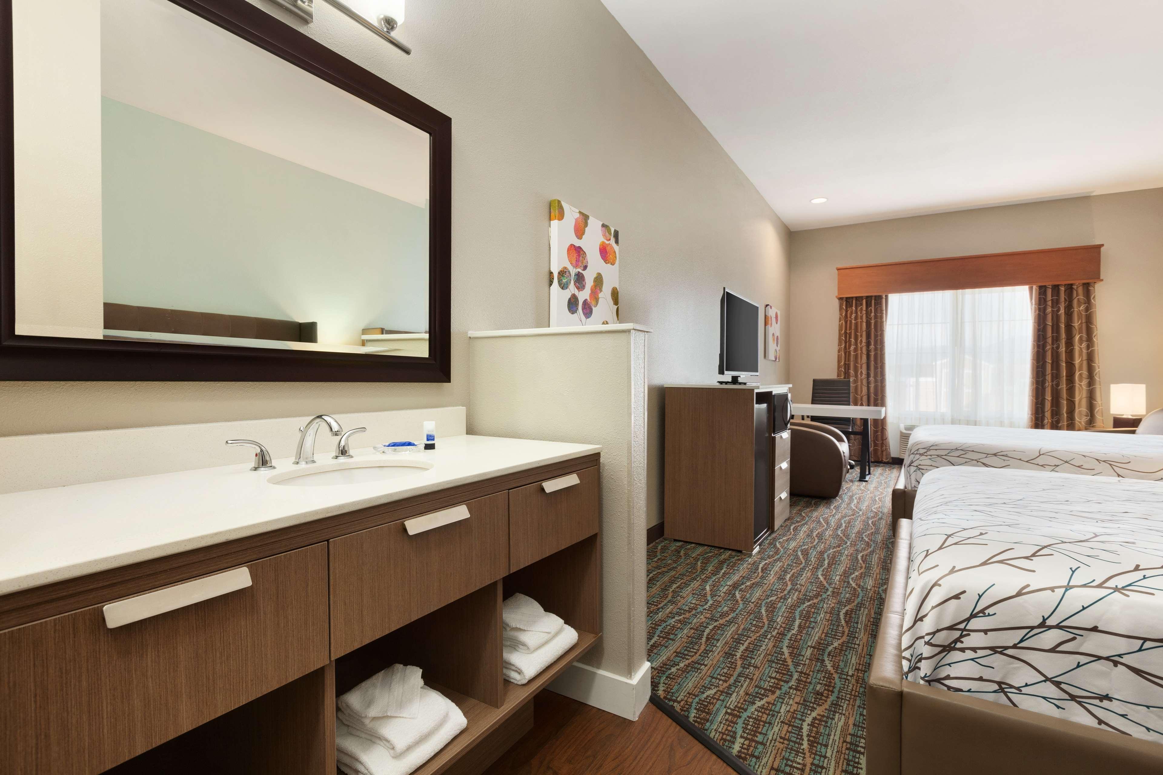 Best Western Plus Peppertree Inn At Omak Ngoại thất bức ảnh