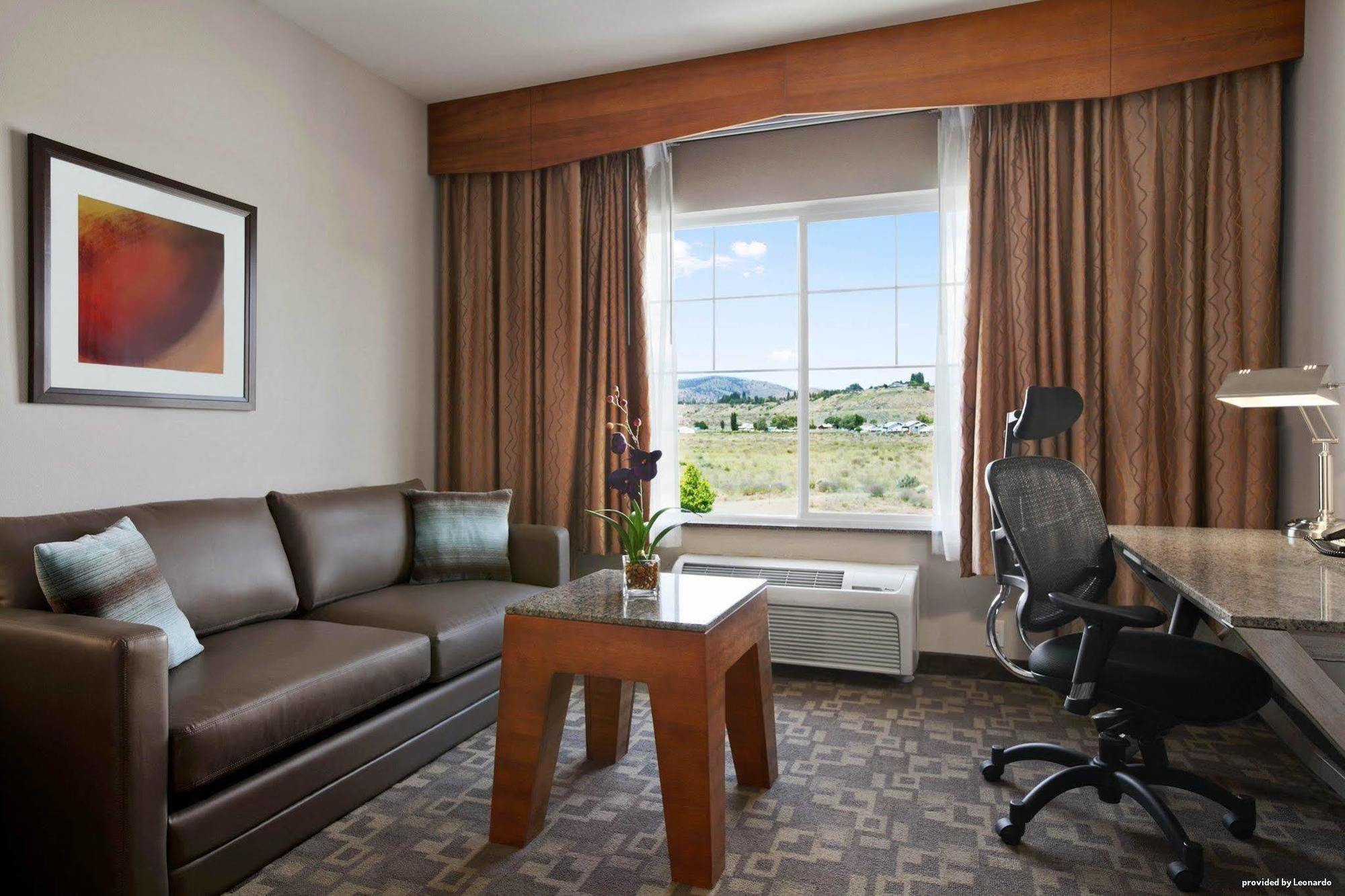 Best Western Plus Peppertree Inn At Omak Ngoại thất bức ảnh